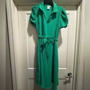 Emerald Green textured Midi Dress with Puff Sleeves